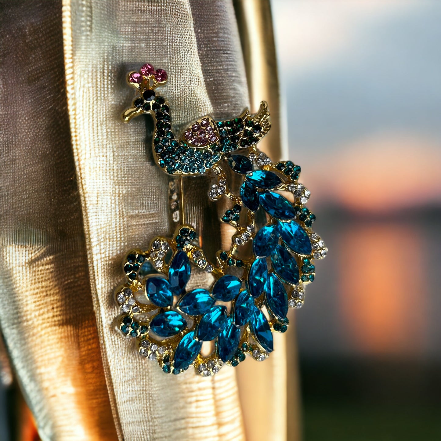 Elegante Strass-Pfauenbrosche