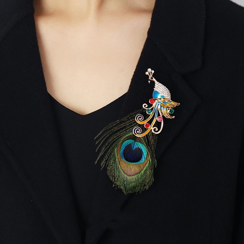 Vintage Peacock Feather Brooch with Crystal Rhinestones for Women: A Colorful Jewelry Gift