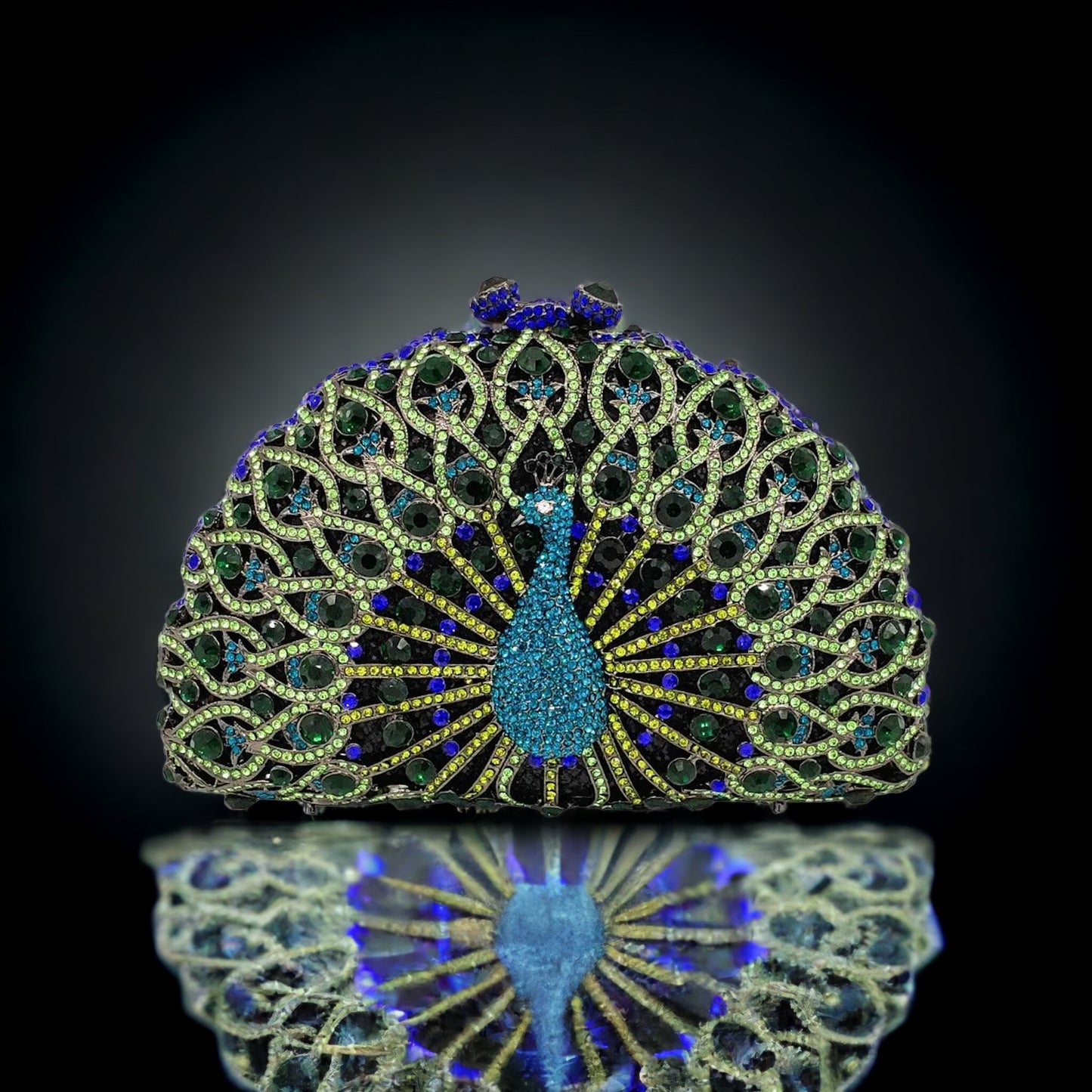 Kristall-Pfauen-Clutch: Eleganz trifft auf Funkeln!