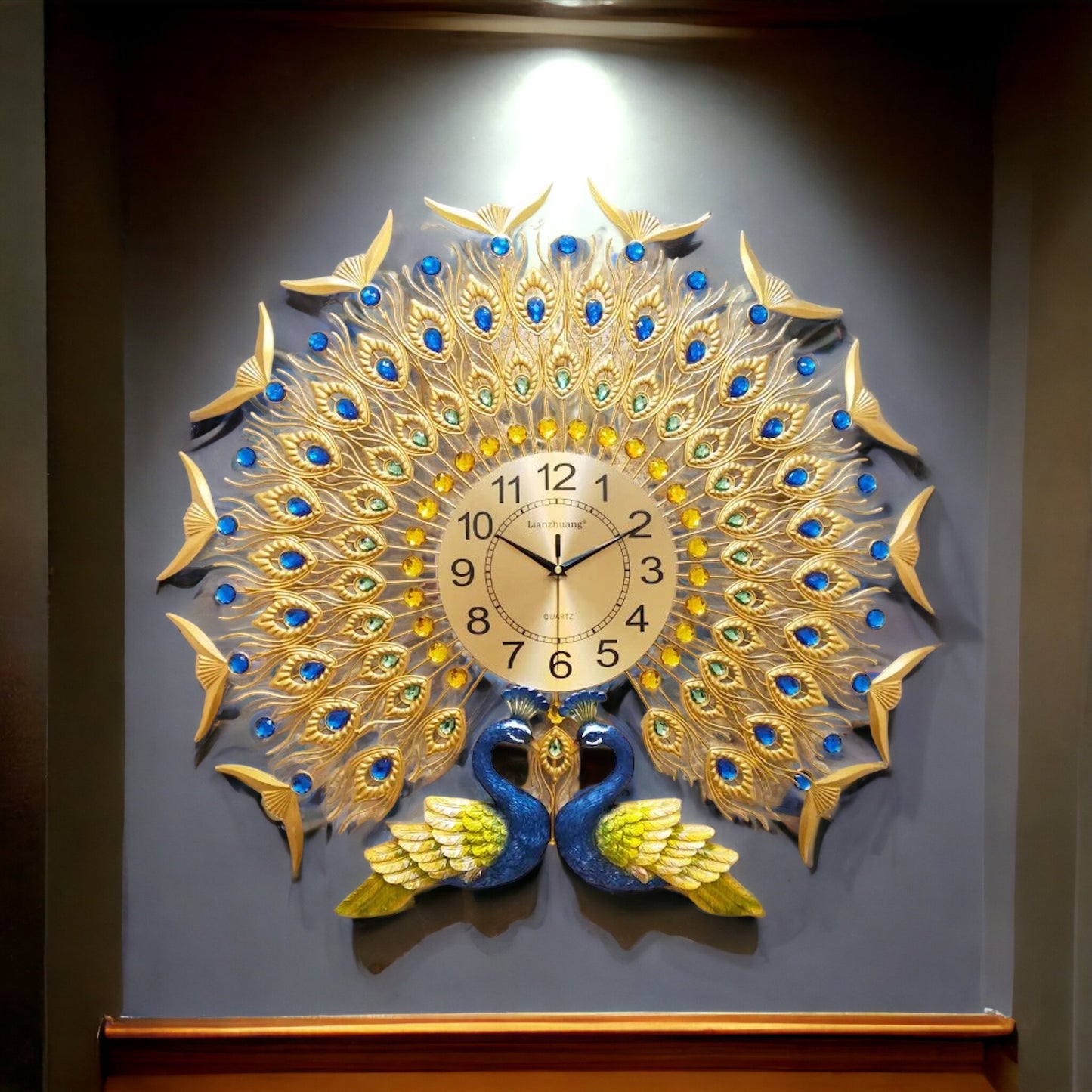 Kreative Pfauen-Wanduhr: Ein stilvolles Kunstwerk für dein Zuhause!