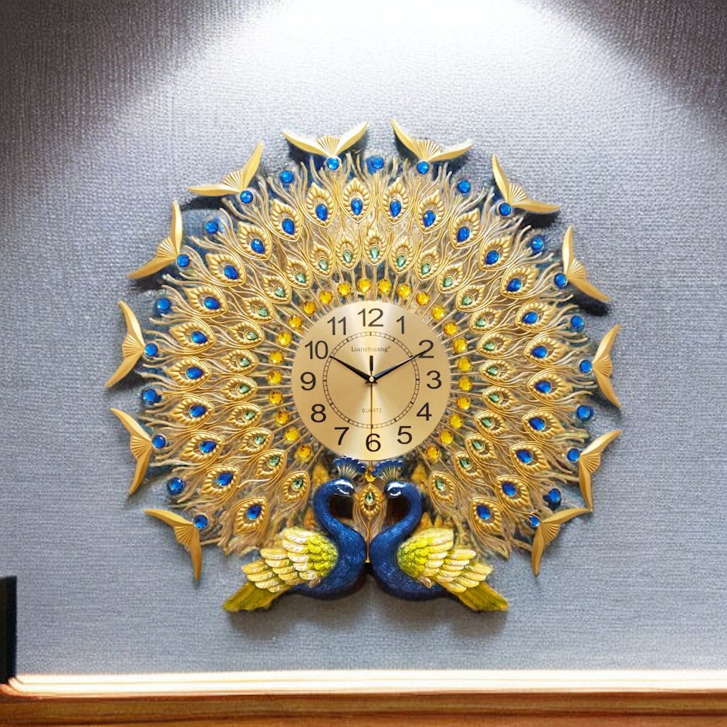 Kreative Pfauen-Wanduhr: Ein stilvolles Kunstwerk für dein Zuhause!