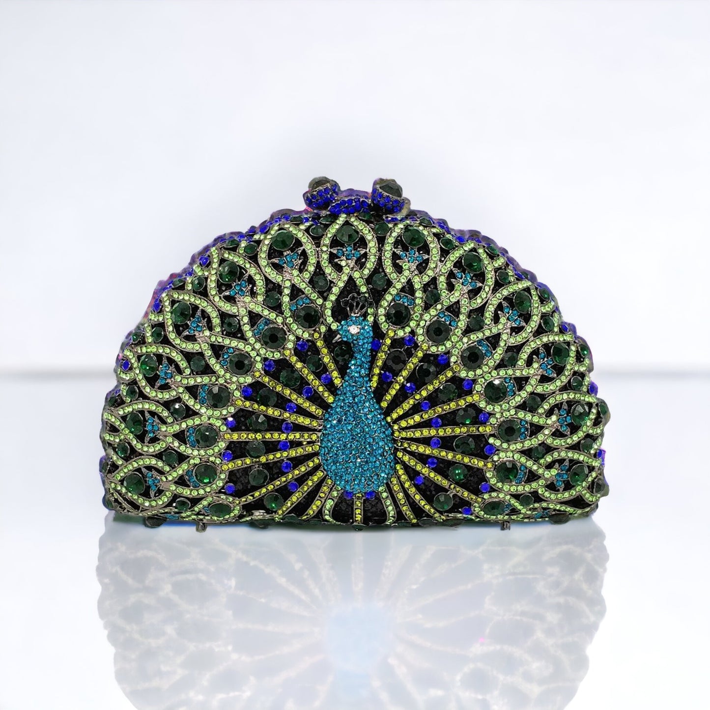 Kristall-Pfauen-Clutch: Eleganz trifft auf Funkeln!