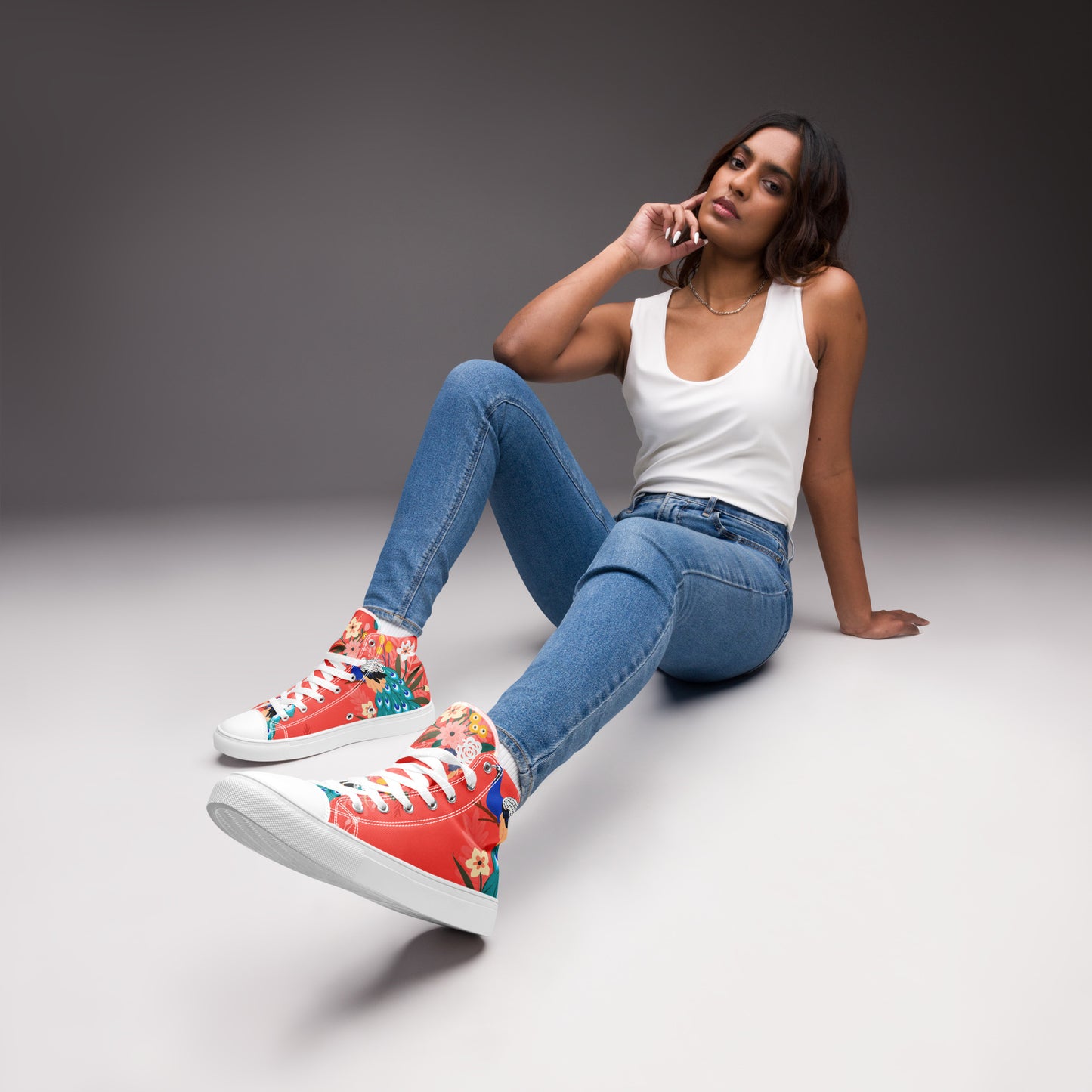 High Top Canvas-Schuhe mit floralem Pfauen-Design – Farbenfroh und stilvoll