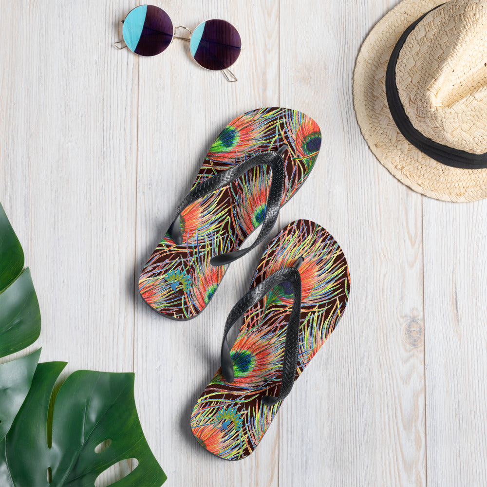 Sommerliche Flip-Flops mit Pfauenfeder-Design